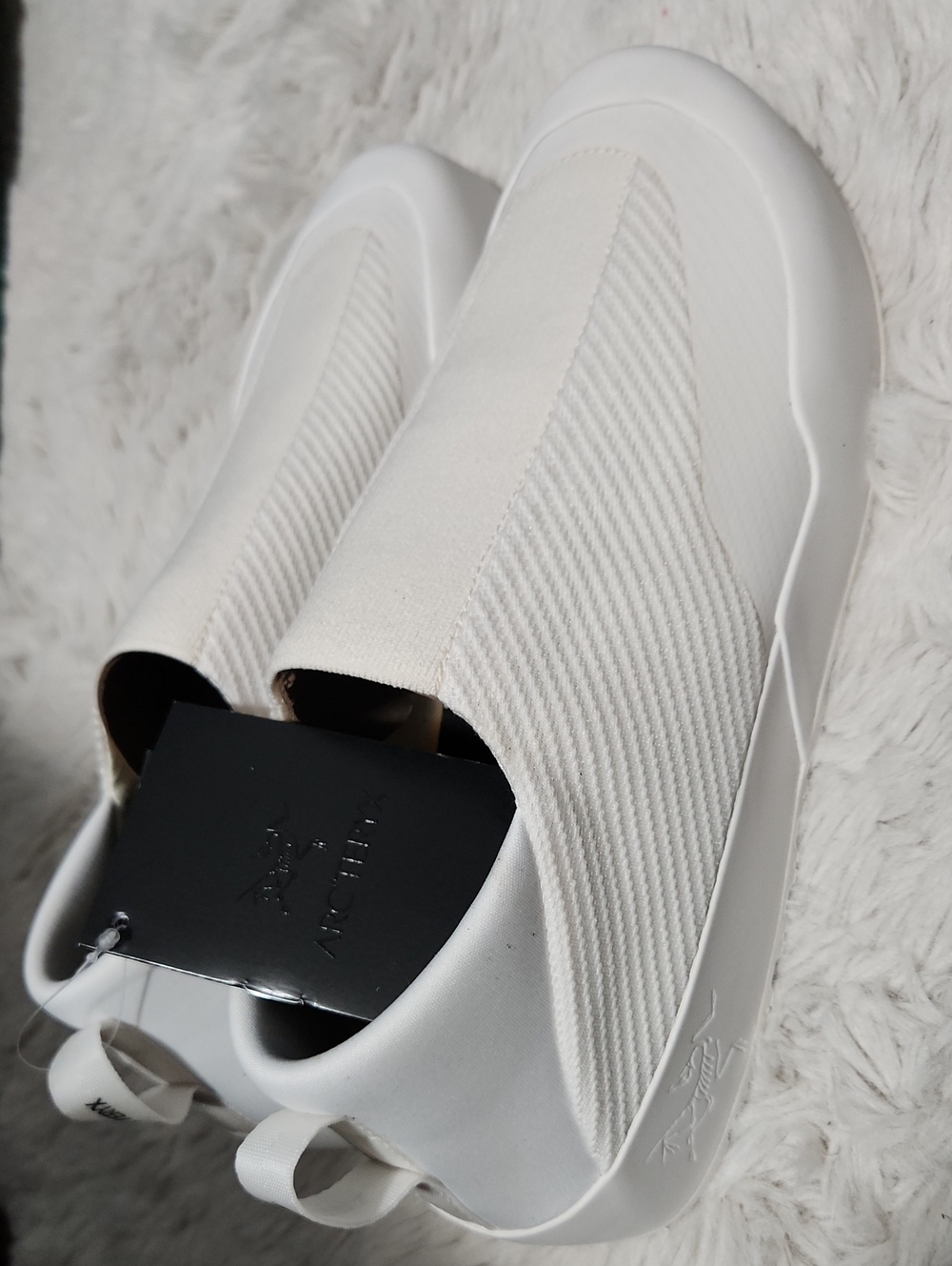 Arc'teryx NWT Mens Kragg Size 9